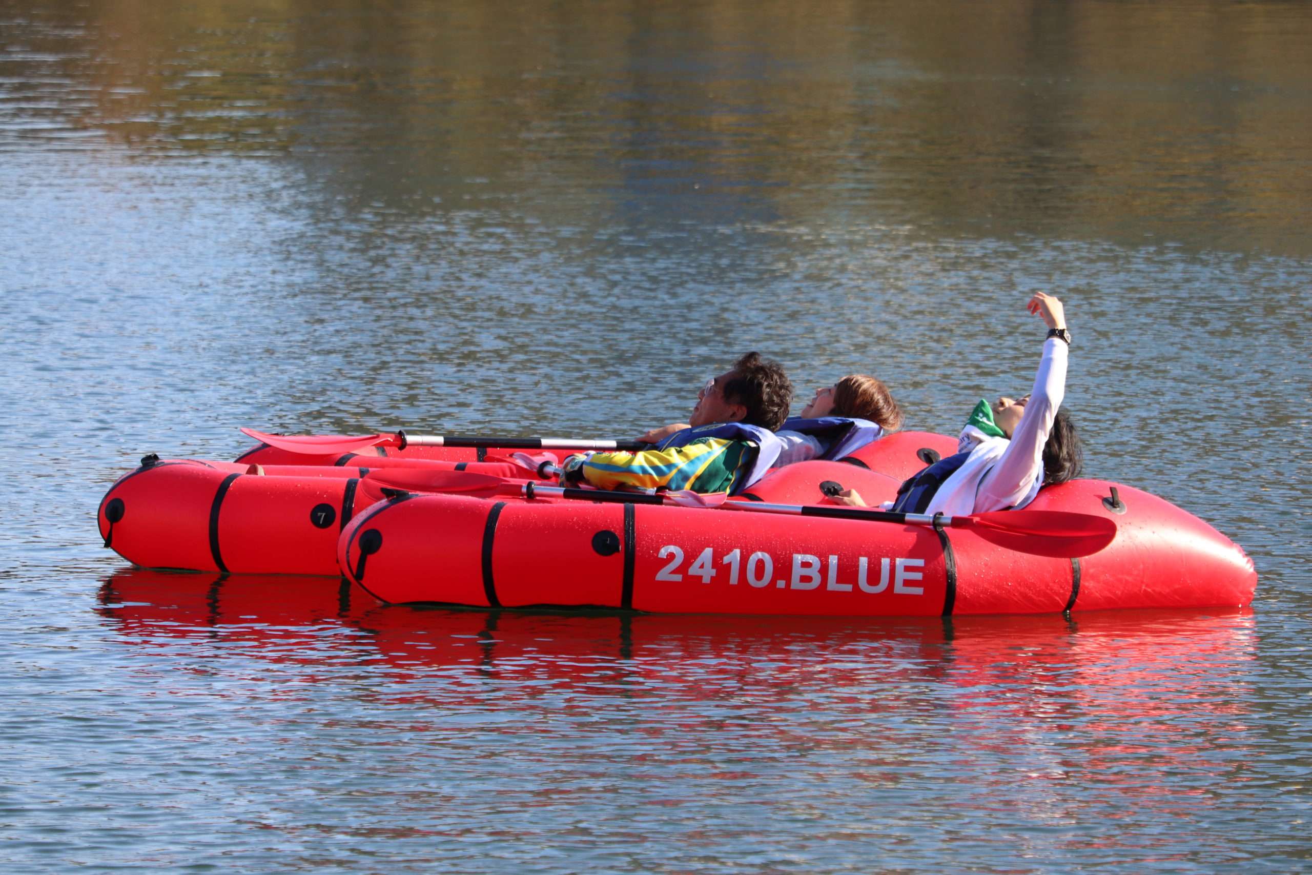 パックラフト　体験中の様子